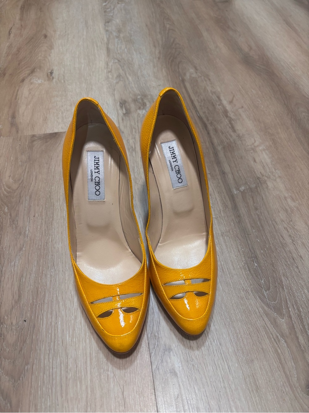 Jimmy Choo Yellow Leather Pointed Toe Pumps 39